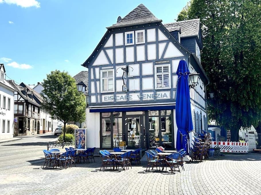Beautiful Right On The Rhine Apartment Neuwied